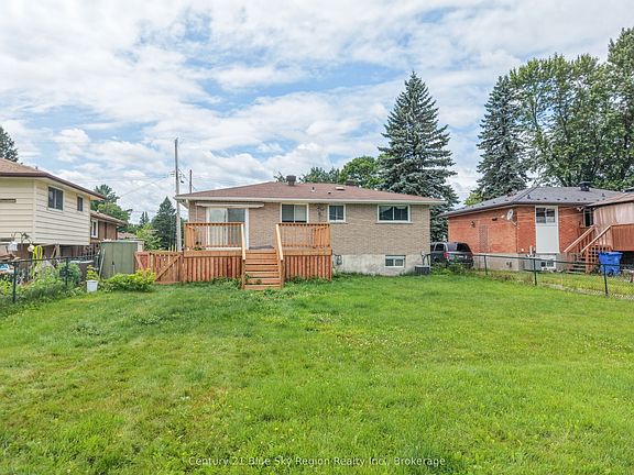 5th image of 272 Patricia St