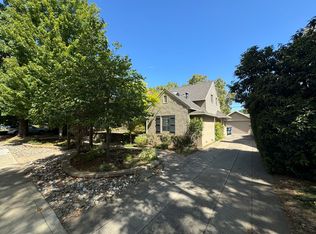 1861 10th Ave, Sacramento, CA 95818