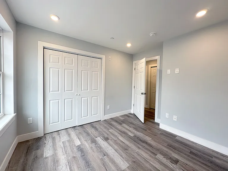 2809 S Warnock St #1 — Photo 24