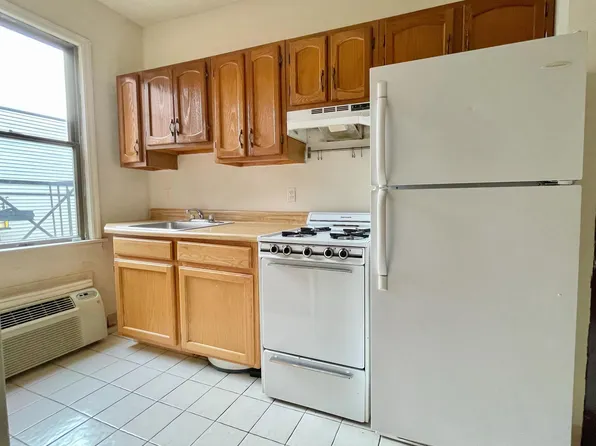 707 Adams St APT 3L, Hoboken, NJ 07030