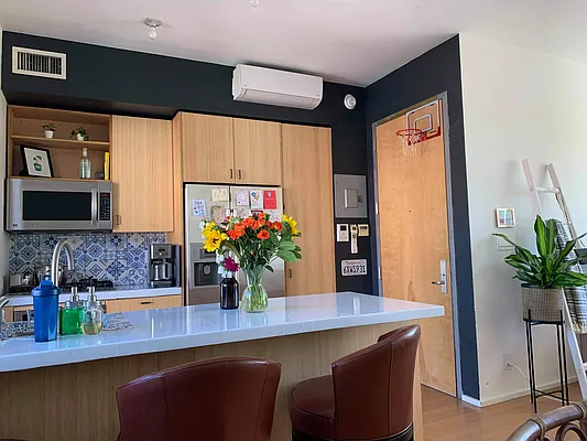 Rented by R New York | media 19