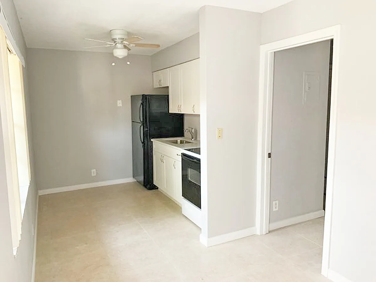 Building Photo - 4030 NW 30th Ter