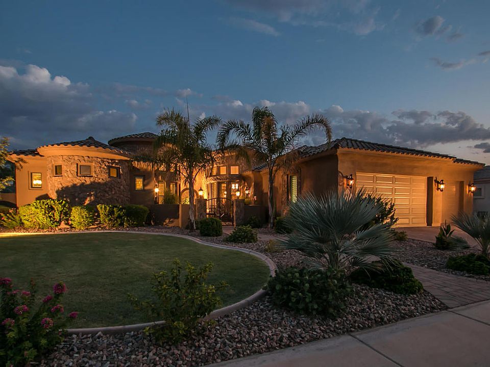 1st image of 893 E Coconino Pl