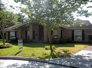 5044 Griffing Ct, Groves, TX 77619