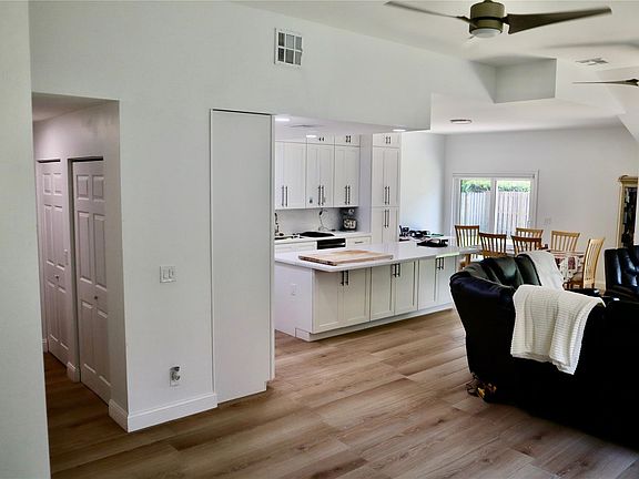 2nd image of 8912 Lake Park Circle