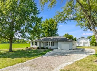 15736 Ripley St, Basehor, KS 66007