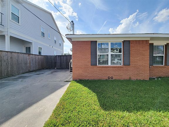 2nd image of 3401 Delhi St #A