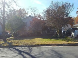 1204 E Maple Ave, Sterling, VA 20164