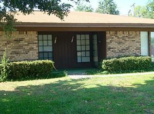 6812 Brentwood Stair Rd, Fort Worth, TX 76112