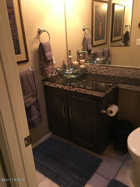 1st image of 969 W Lockwood Ln