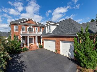 18345 Mid Ocean Pl, Leesburg, VA 20176