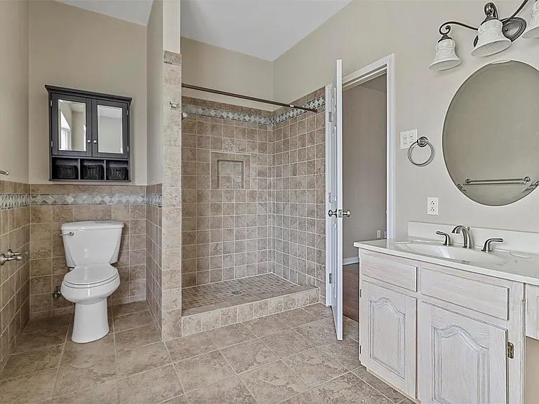 1110 Carrington Ct — Photo 11