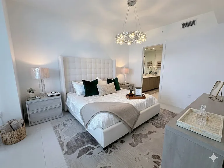 151 N Seabreeze Blvd #403 — Photo 8