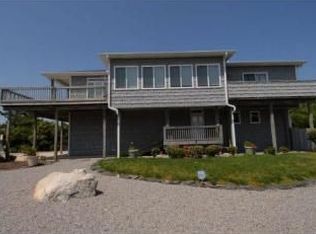 300 Oyster Ln, Virginia Beach, VA 23456