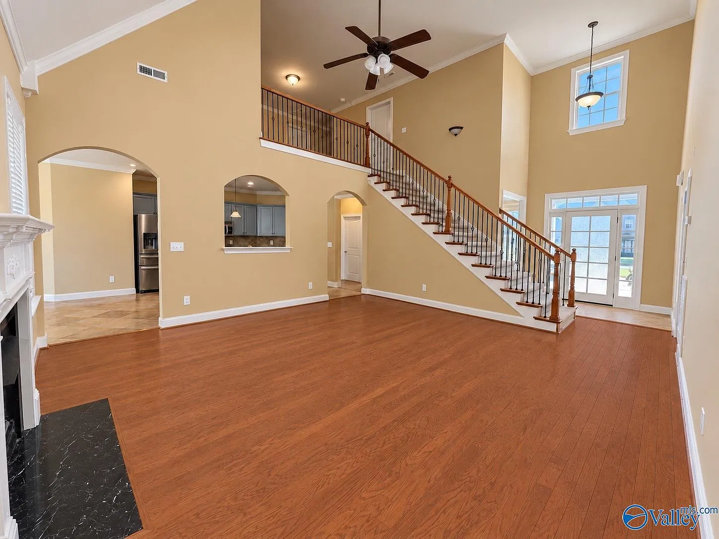 5 bed, 3.0 bath, 3082 sqft, $2,900 — Photo 4