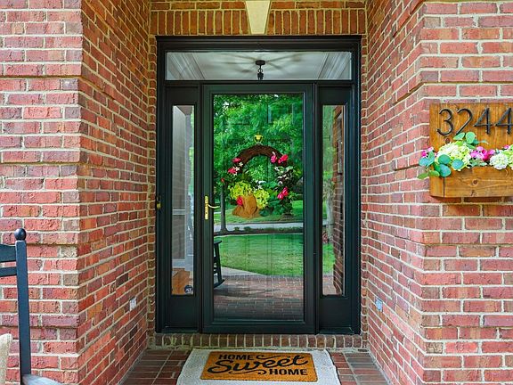 3rd image of 3244 Sebastian Ln