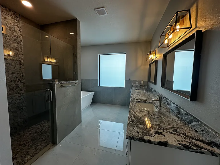 505 SW 15th Ter — Photo 11