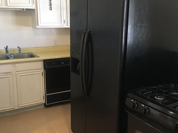 4th image of 1212 N Florence St #5/6