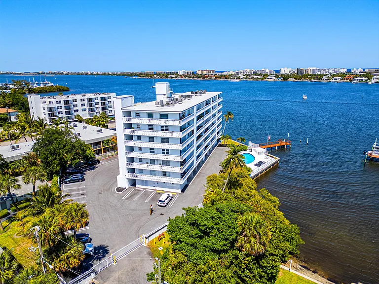 231 E Lantana Rd #203 — Photo 45