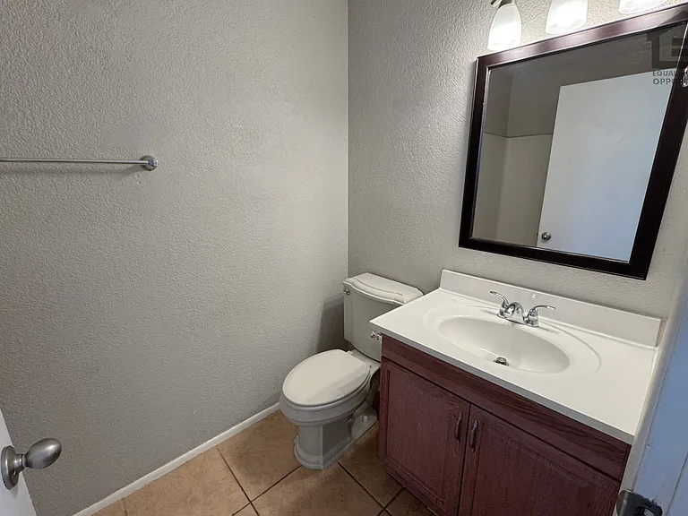 1765 E Pepper Cir — Photo 24