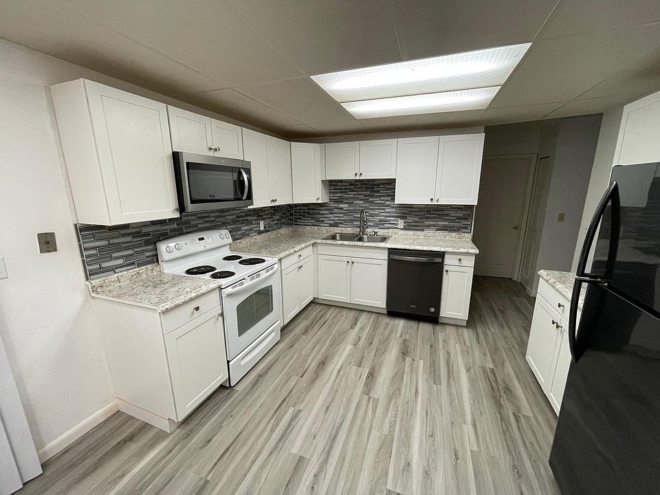 1st image of 3891 Victoria Ct