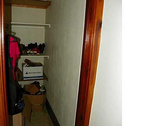 3rd image of 729 Helen St #31