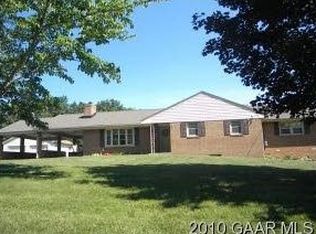 1864 Howardsville Tpke, Stuarts Draft, VA 24477