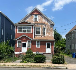 42-44 Pliny St, Hartford, CT, 06120
