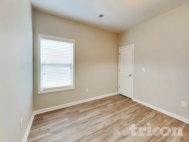 112 Oldham Way — Photo 11