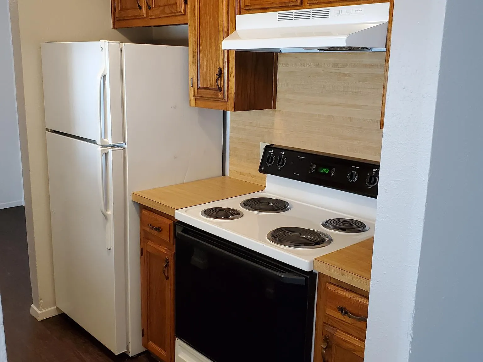 2 bed, 810 sqft, $1,125 — Photo 2