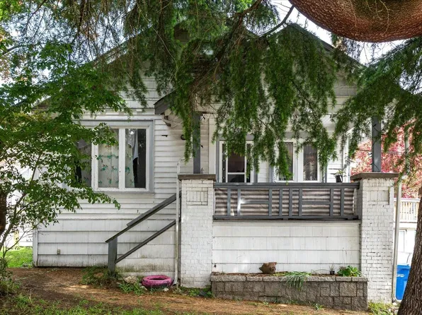50 Mount Benson St, Nanaimo, BC V9S 1B2