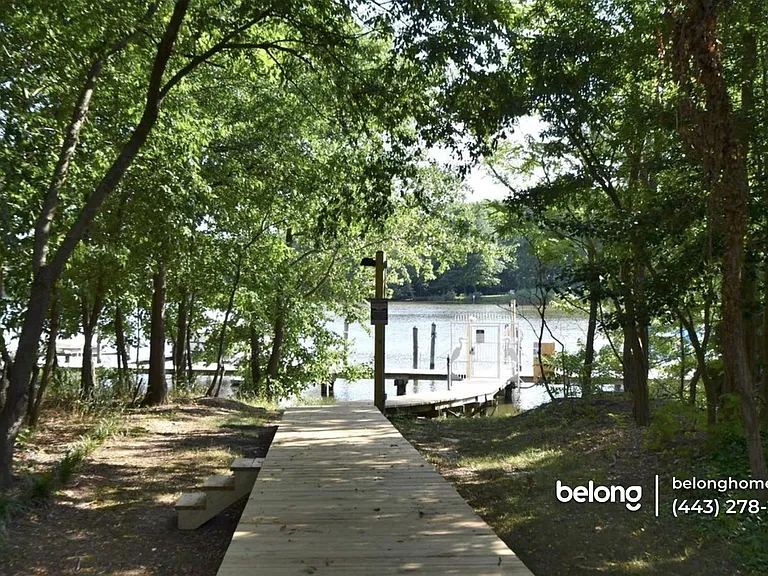 223 Mariners Point Dr — Photo 3