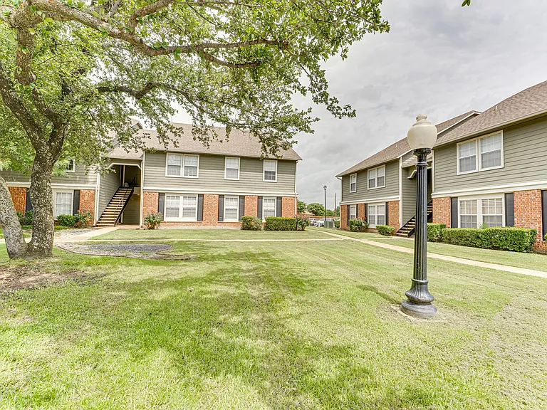 Arbors Of Corsicana — Photo 37