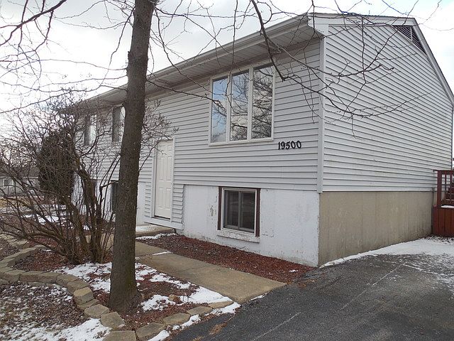 1st image of 19500 Redwood Ln