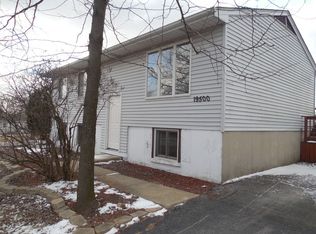 19500 Redwood Ln, Mokena, IL 60448