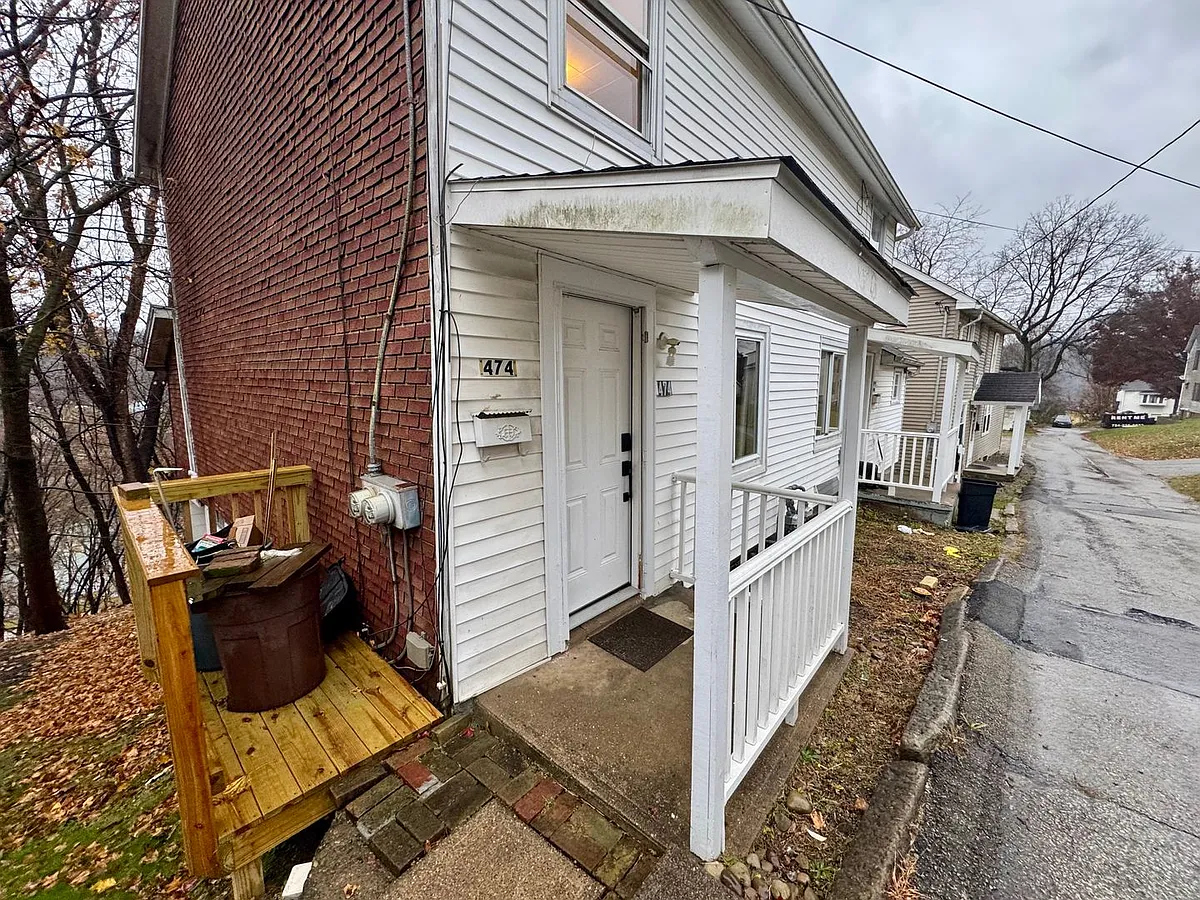 Building Photo - 470-474 Spang Ave