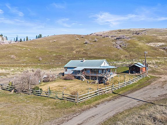 2nd image of 3031 Hall Creek Rd