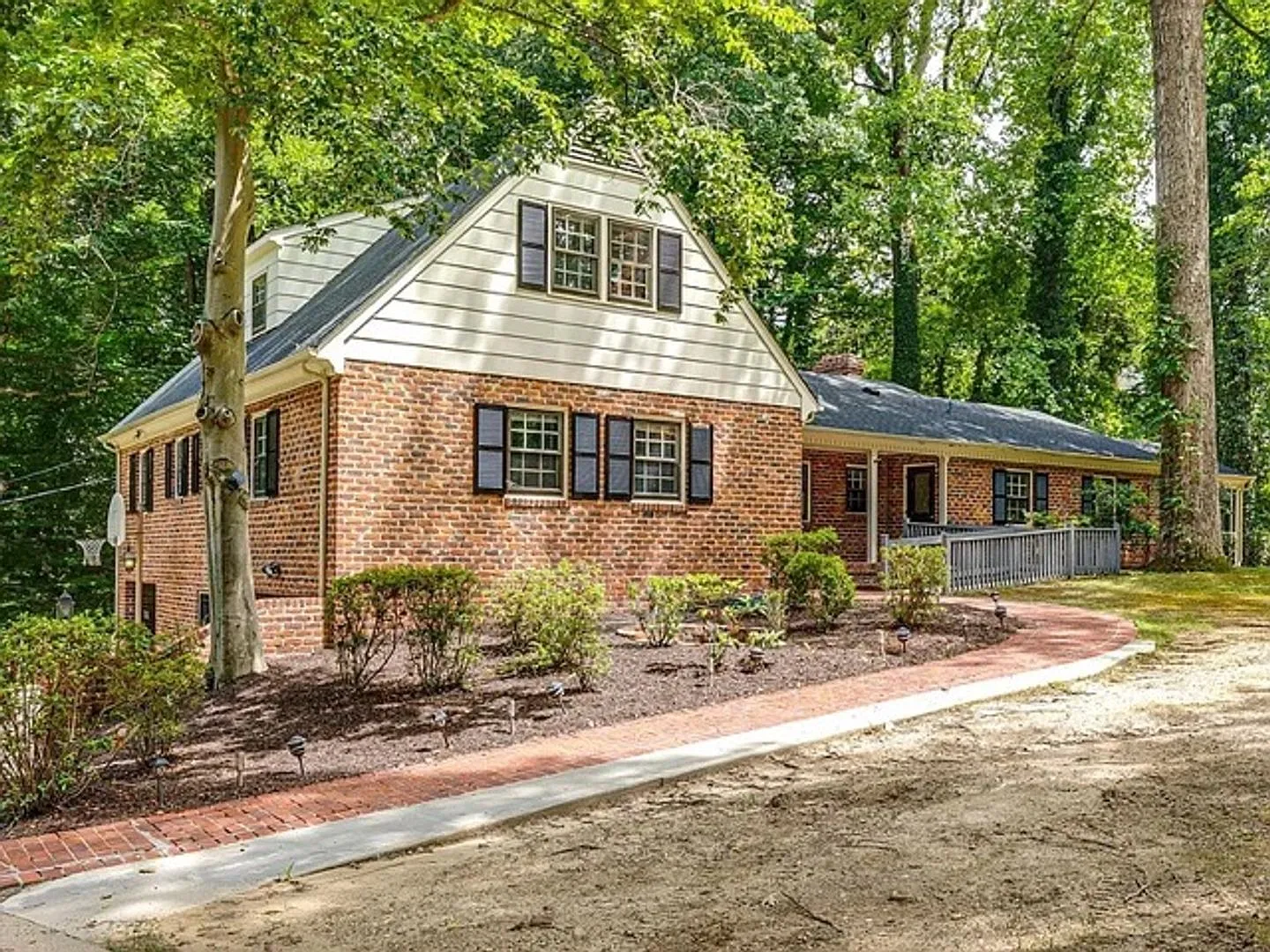 5 bed, 3.5 bath, 3424 sqft, $3,195 — Photo 4
