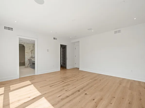 209 6th Street image 19 of 50