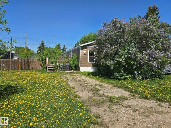 5204 53rd Ave, Cold Lake, AB T9M 1W9