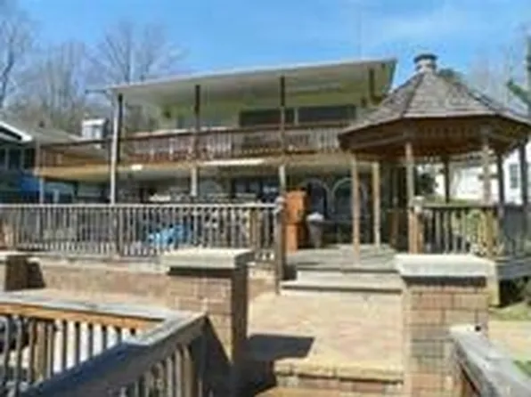 952 Pinehaven Dr, New London, NC 28127