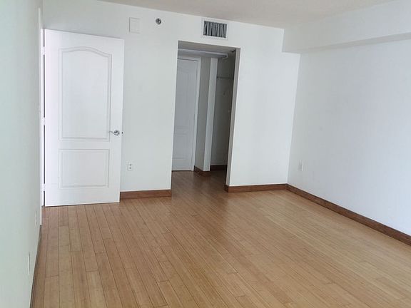 4th image of 1200 Brickell Bay Dr APT 2708