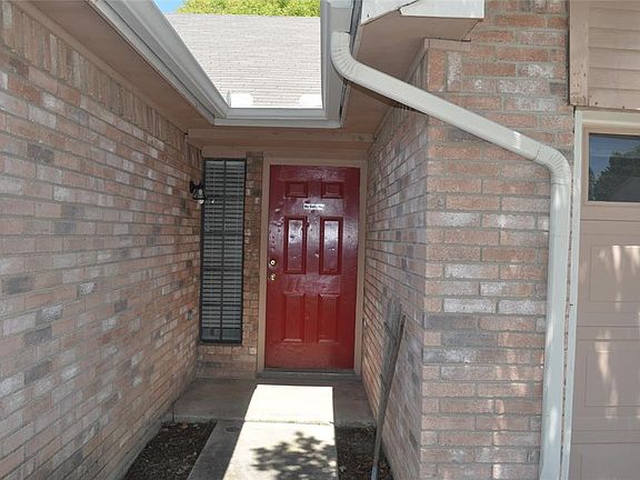 3rd image of 4669 Bracken Dr