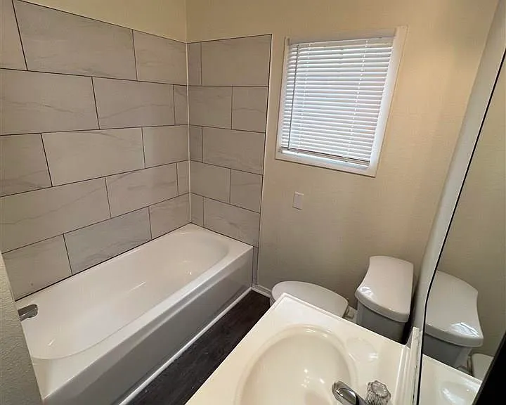 1812 McGregor Ave — Photo 11