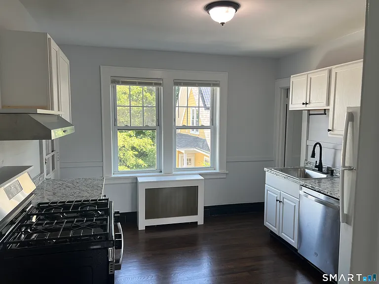 24 Circular Ave #3B — Photo 8