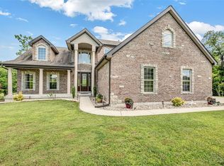 4 Stonebluff Ct, Moscow Mills, MO 63362