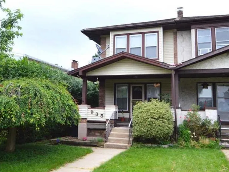 935 S 12th St — Photo 13