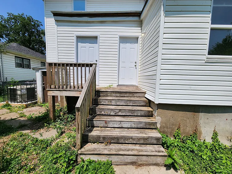 1342 N Broadway Ave #1 — Photo 34