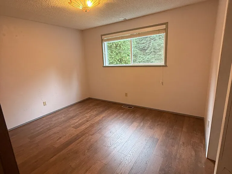 10144 Banner Rd SE — Photo 18