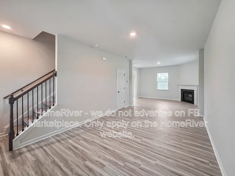 3922 Ashton Dr — Photo 4
